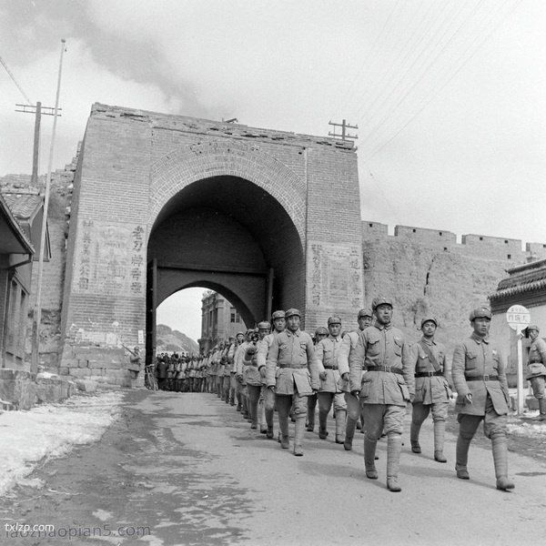 《拉克斯的中国摄影集》 1945-1946年 影集下载插图1