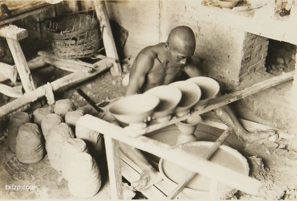 1940年江西景德镇老照片 80年前制瓷全过程记录插图3 1940年江西景德镇老照片 80年前制瓷全过程记录插图3