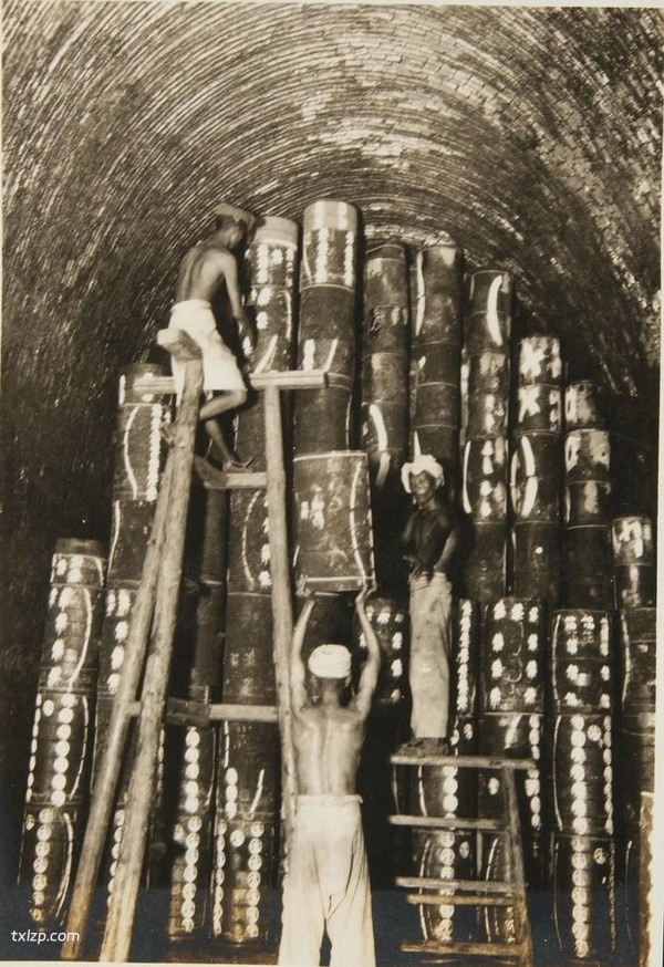 1940年江西景德镇老照片 80年前制瓷全过程记录插图8 1940年江西景德镇老照片 80年前制瓷全过程记录插图8