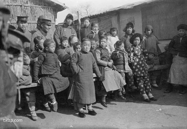 1919年保定老照片 保定城墙|百姓过年祈福烧香插图15