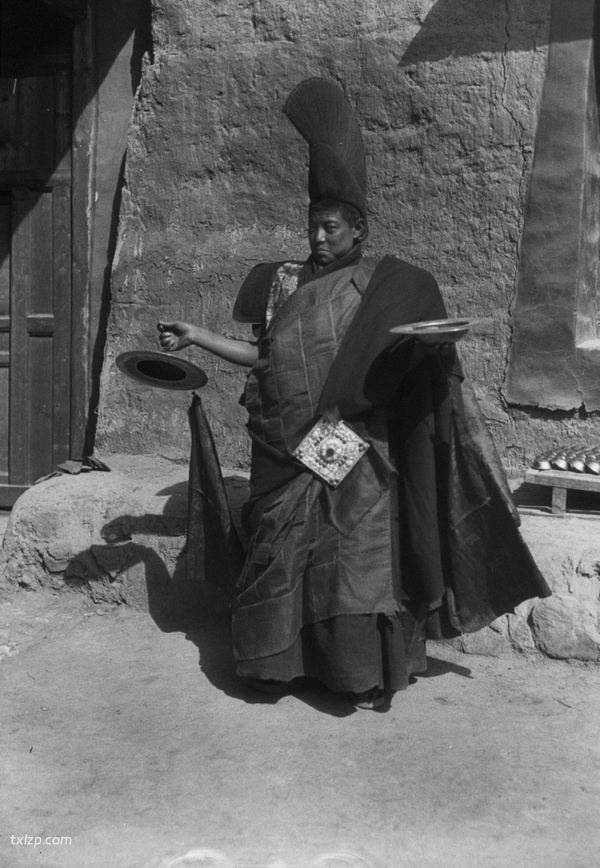 1932-1933年青海循化文都寺的转香巴活动现场实录插图