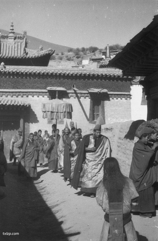 1932-1933年青海循化文都寺的转香巴活动现场实录插图9