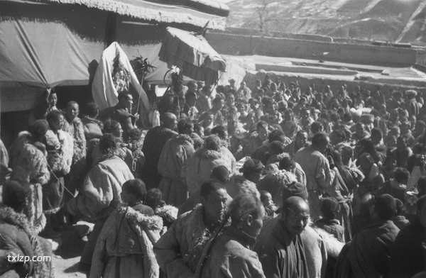 1932-1933年青海循化文都寺的转香巴活动现场实录插图13