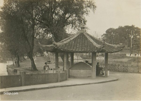 1930年杭州老照片 百年前的杭州西湖灵隐寺影像插图5