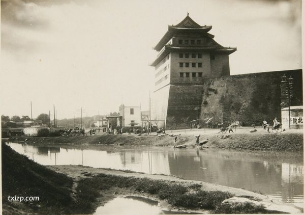 1933年北京老照片 城墙、街市、雍和宮、万寿山等处风貌插图2