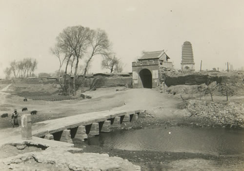 1933年朝阳老照片 北票及朝阳城南塔北塔历史风貌缩略图