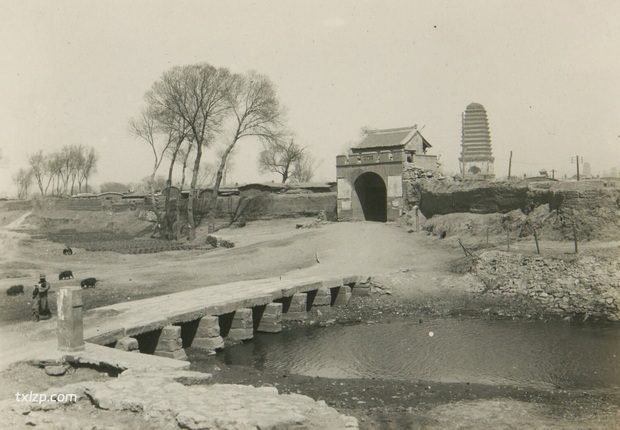 1933年朝阳老照片 北票及朝阳城南塔北塔历史风貌插图7