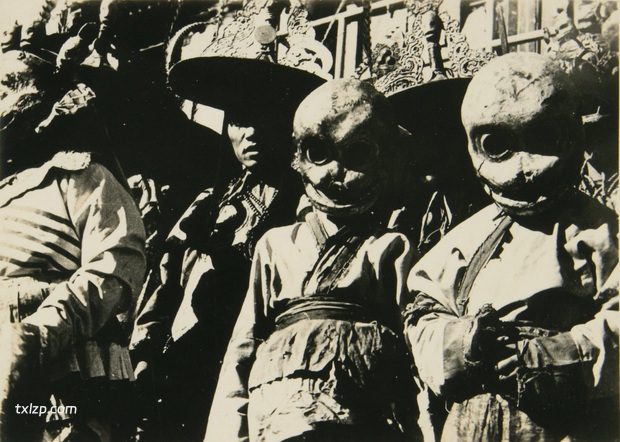 1936年乌兰浩特老照片 一场葛根庙会及跳查玛历史影像插图11