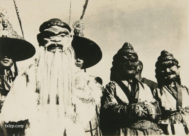 1936年乌兰浩特老照片 一场葛根庙会及跳查玛历史影像插图10