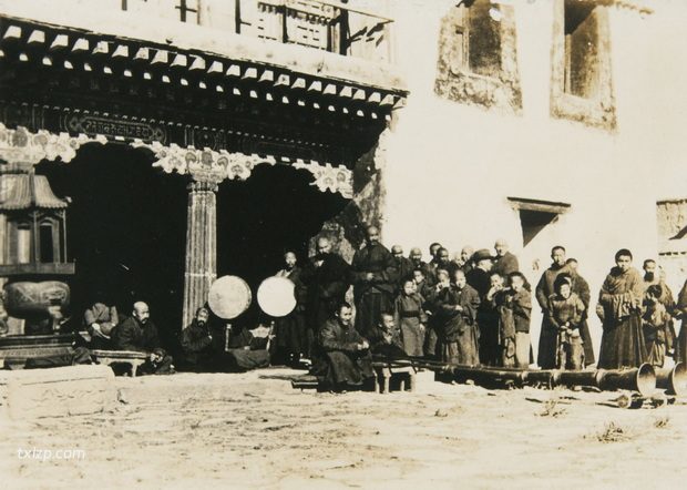 1936年乌兰浩特老照片 一场葛根庙会及跳查玛历史影像插图22